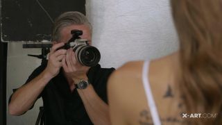 3 filthy bitches Bridgette B, Louisa Lanewood and Jayden Jaymes stretch their cunt with fat dildo