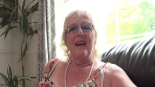 Elegant sloppy blowjob from Paris and Daiquiri Divine