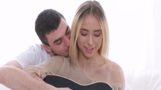Blond titless slut fucks with black kinky macho in the garden