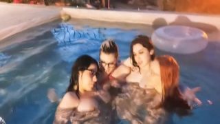 Redhead hottie offers anxious tongue work to her delicious blonde sweetheart