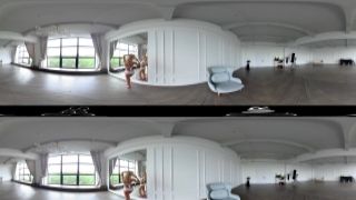 Greedy for sperm stepmom Silvia Saige provides a good blowjob to her stepson