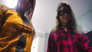 dick starving slut provides anxious blowjob