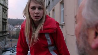 Bosomy blonde haired chick in pink leading takes pleasure in scrubing her very own pussy