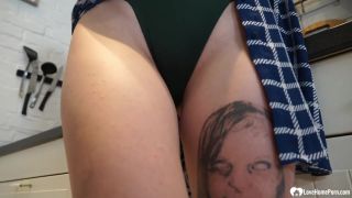 Huge ass bitch Kiki Minaj obtains her anus fucked by one white jock